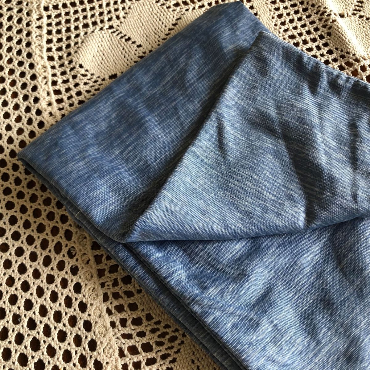 Cooling Blanket made with breathable cooling fabric