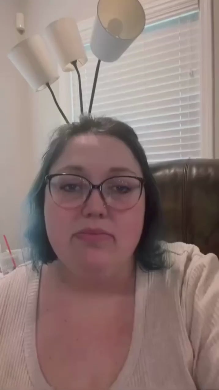Load video: Chelsea received a CoolSleep blanket to test and shared her honest experience.